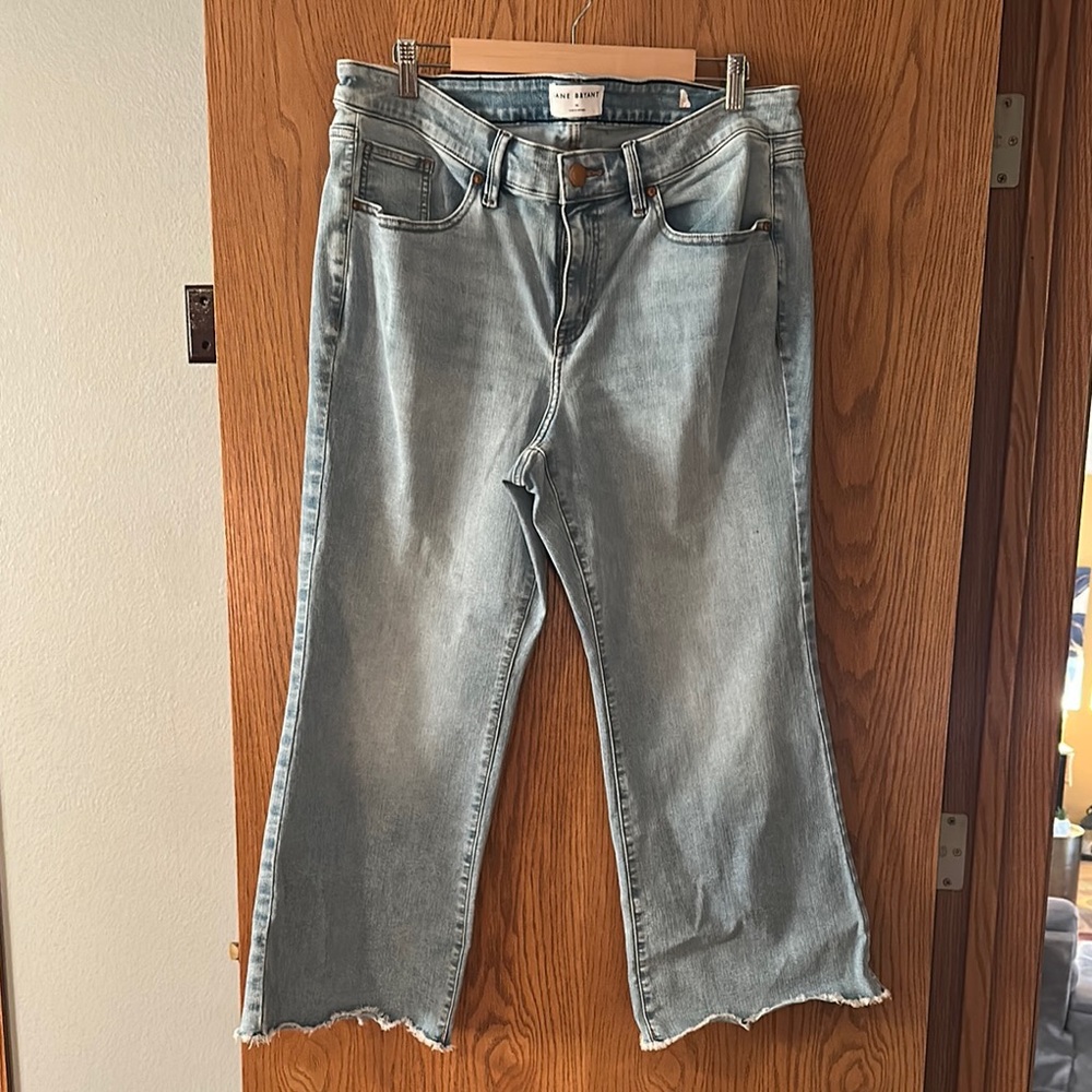 Women's Light Blue Jeans